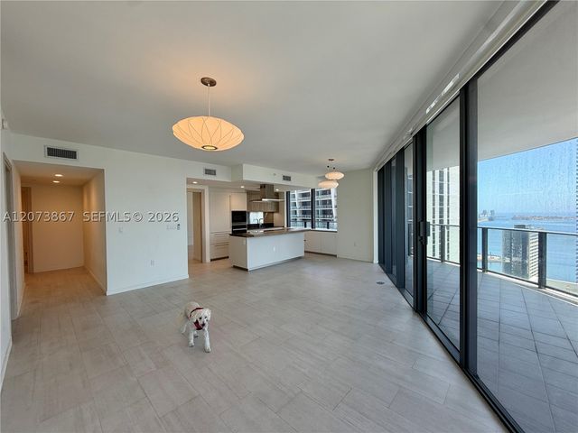 1000 Brickell Plz 4301, Miami, FL 33131