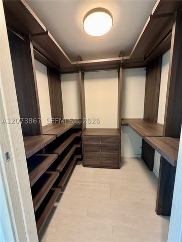 1000 Brickell Plz 4301, Miami, FL 33131