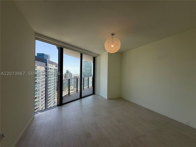 1000 Brickell Plz 4301, Miami, FL 33131