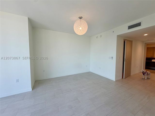 1000 Brickell Plz 4301, Miami, FL 33131