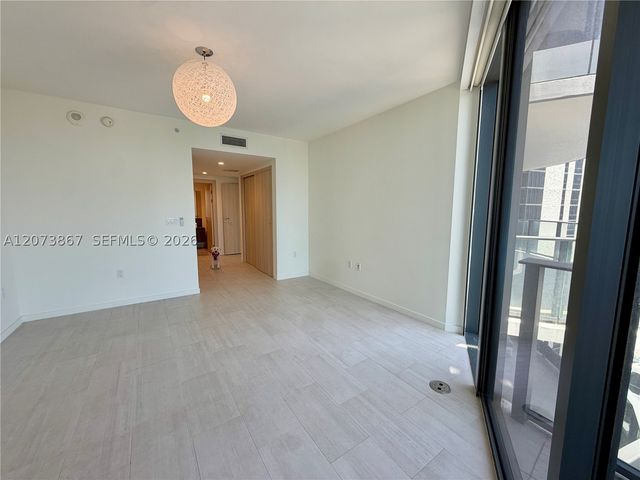 1000 Brickell Plz 4301, Miami, FL 33131