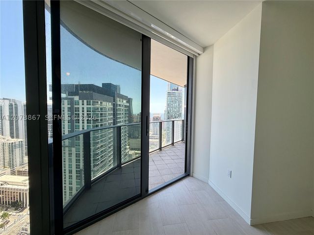 1000 Brickell Plz 4301, Miami, FL 33131