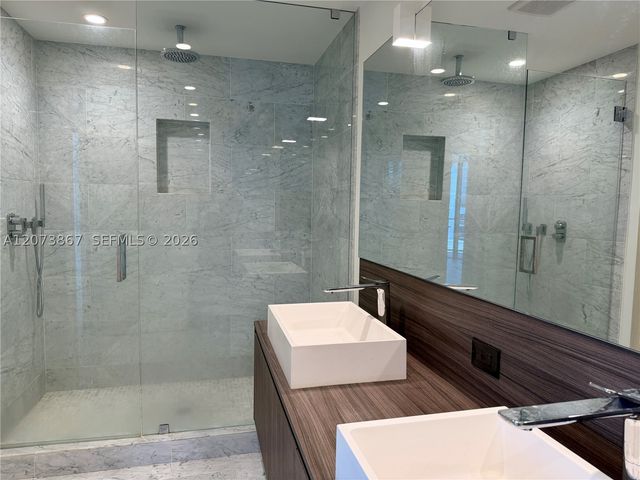1000 Brickell Plz 4301, Miami, FL 33131