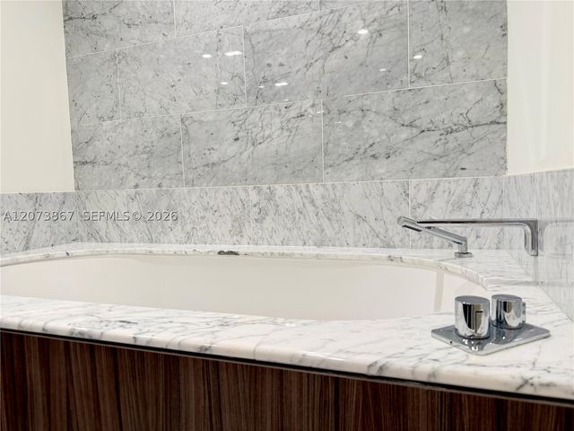 1000 Brickell Plz 4301, Miami, FL 33131