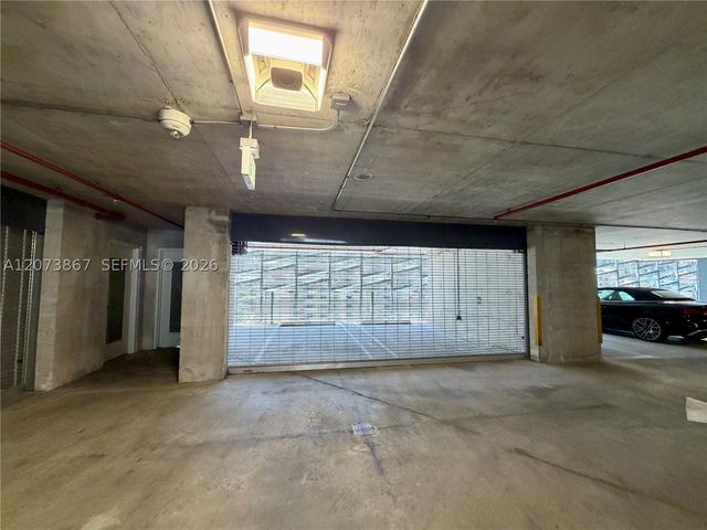 1000 Brickell Plz 4301, Miami, FL 33131