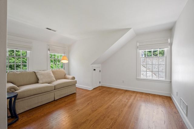 1319 Monument Street, Concord, MA 01742