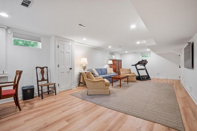 1319 Monument Street, Concord, MA 01742