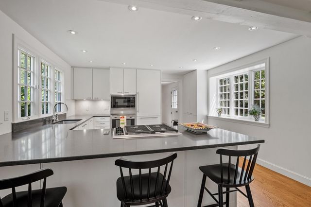 1319 Monument Street, Concord, MA 01742