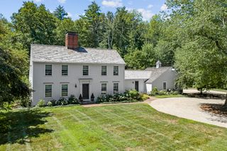 1319 Monument Street, Concord, MA 01742