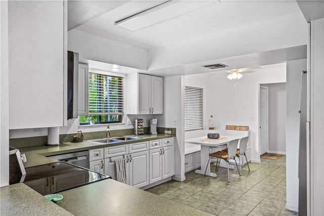 2150 Pine Creek Boulevard 105, Vero Beach, FL 32966