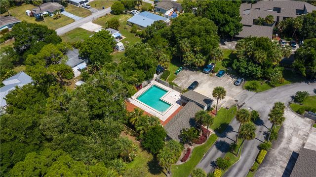 2150 Pine Creek Boulevard 105, Vero Beach, FL 32966