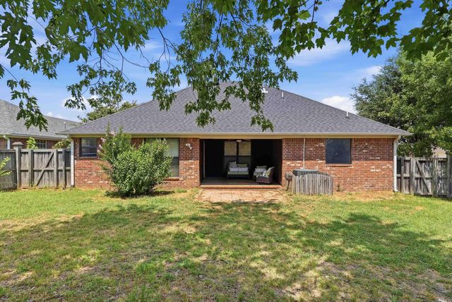 2505 Gladiola, Conway, AR 72034