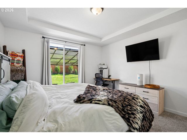 812 Ne Trillium Dr, Estacada, OR 97023