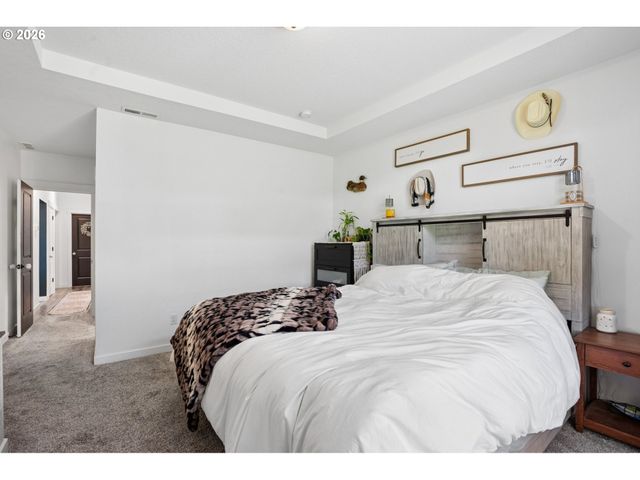 812 Ne Trillium Dr, Estacada, OR 97023