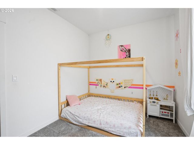 812 Ne Trillium Dr, Estacada, OR 97023