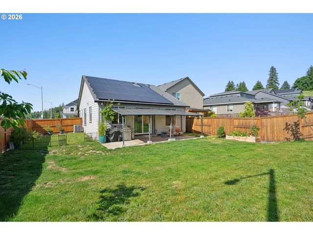 812 Ne Trillium Dr, Estacada, OR 97023