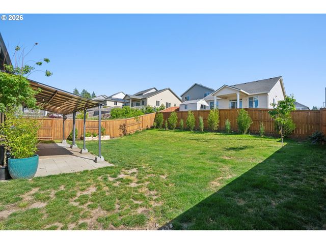 812 Ne Trillium Dr, Estacada, OR 97023