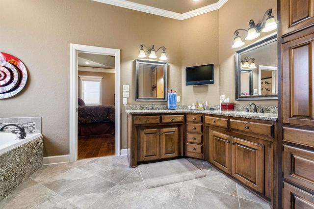 2724 Whitewood Drive, Sherwood, AR 72120