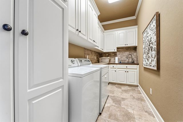 2724 Whitewood Drive, Sherwood, AR 72120