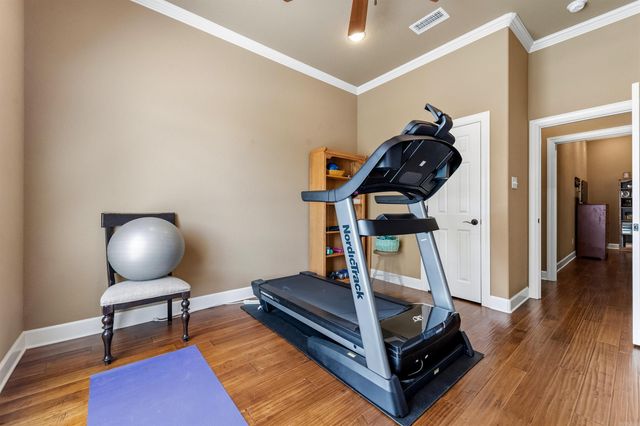 2724 Whitewood Drive, Sherwood, AR 72120