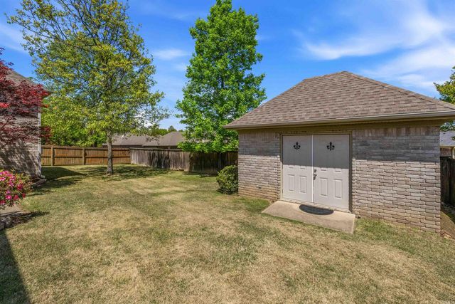 2724 Whitewood Drive, Sherwood, AR 72120