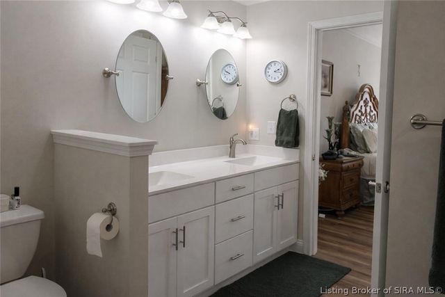 606 Kingsbury Court, Jeffersonville, IN 47129