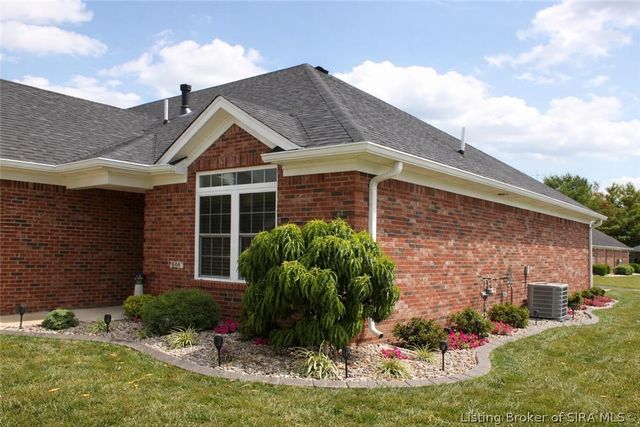 606 Kingsbury Court, Jeffersonville, IN 47129
