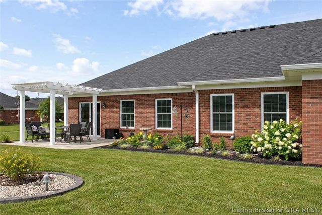 606 Kingsbury Court, Jeffersonville, IN 47129