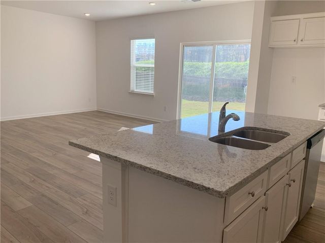 921 Summer Rain Way, Acworth, GA 30102