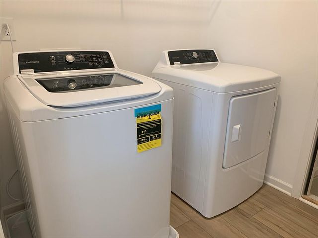 921 Summer Rain Way, Acworth, GA 30102