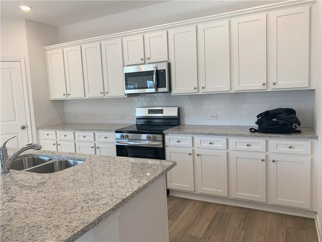 921 Summer Rain Way, Acworth, GA 30102