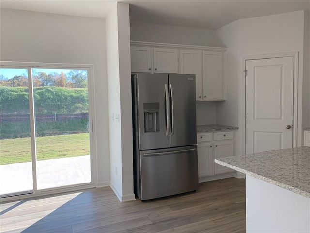 921 Summer Rain Way, Acworth, GA 30102