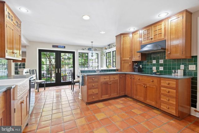 1204 EVERGREEN RD, Yardley, PA 19067