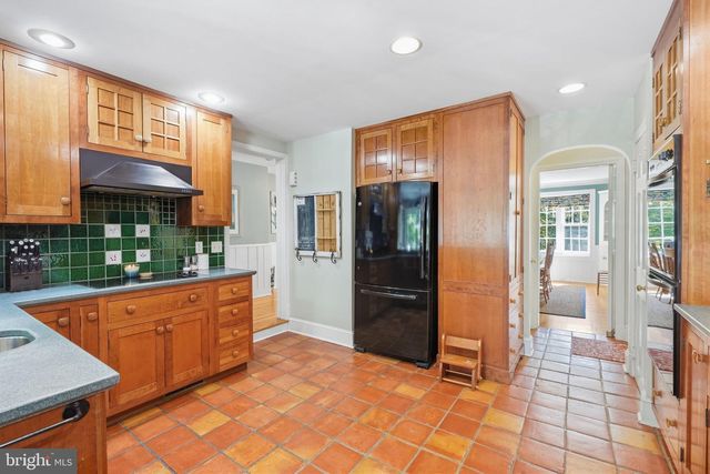 1204 EVERGREEN RD, Yardley, PA 19067
