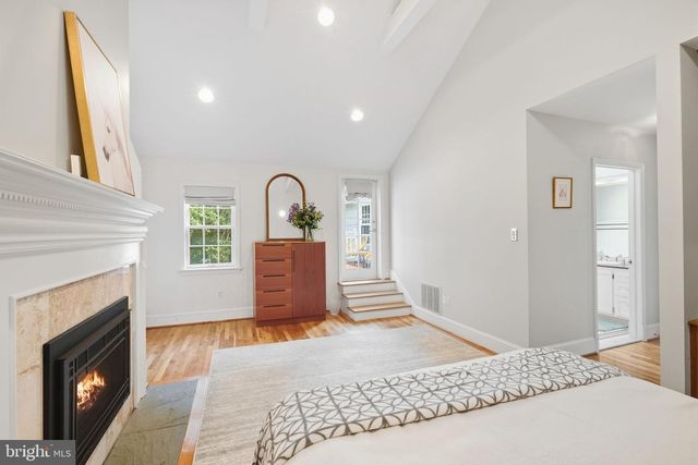 1204 EVERGREEN RD, Yardley, PA 19067