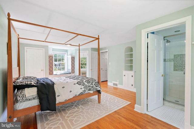 1204 EVERGREEN RD, Yardley, PA 19067