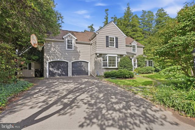 1204 EVERGREEN RD, Yardley, PA 19067