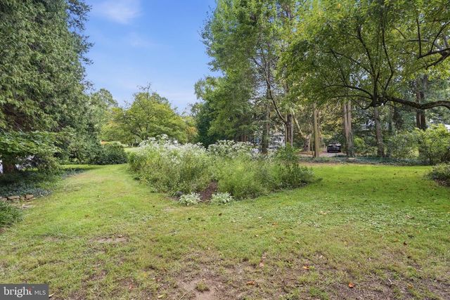 1204 EVERGREEN RD, Yardley, PA 19067