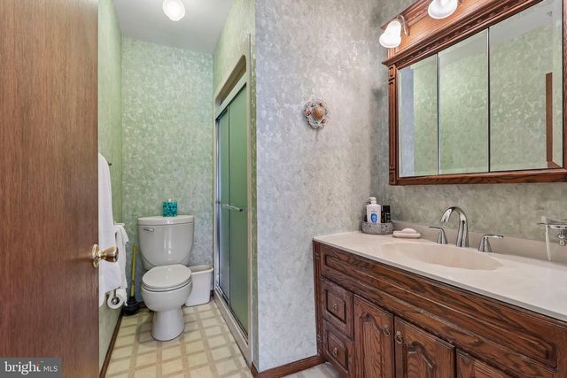 102 CAMBRIDGE DR, Cinnaminson, NJ 08077
