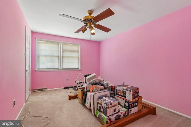 102 CAMBRIDGE DR, Cinnaminson, NJ 08077