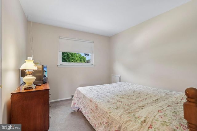 102 CAMBRIDGE DR, Cinnaminson, NJ 08077