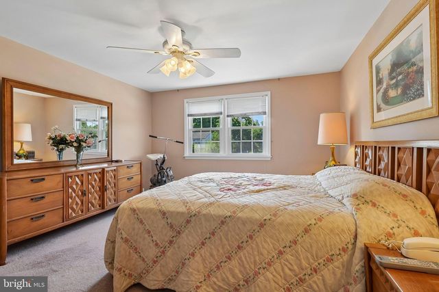 102 CAMBRIDGE DR, Cinnaminson, NJ 08077