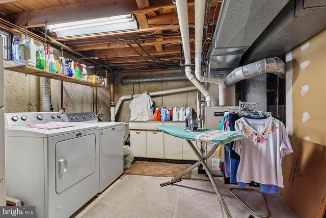 102 CAMBRIDGE DR, Cinnaminson, NJ 08077