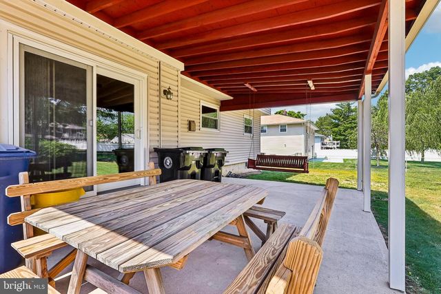 102 CAMBRIDGE DR, Cinnaminson, NJ 08077