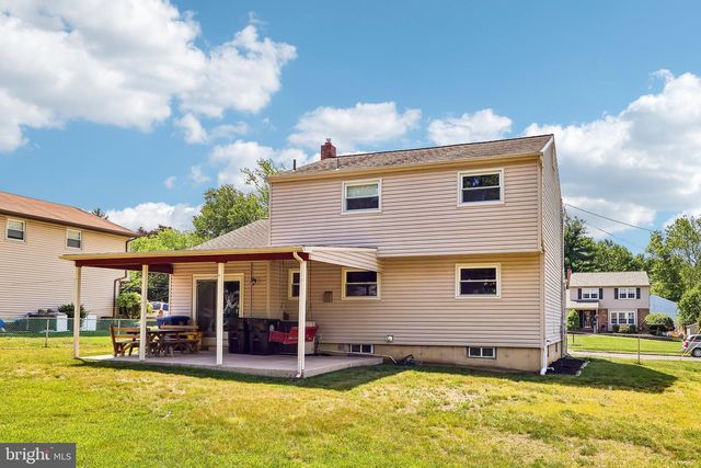 102 CAMBRIDGE DR, Cinnaminson, NJ 08077