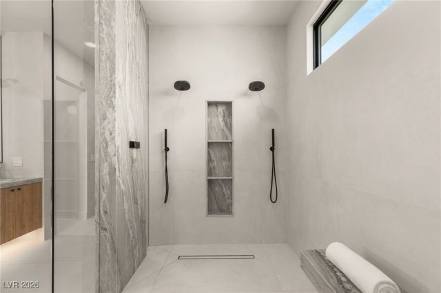 204 Luxaire Court, Las Vegas, NV 89144