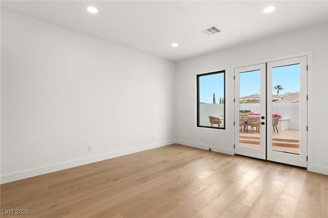 204 Luxaire Court, Las Vegas, NV 89144