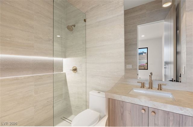 204 Luxaire Court, Las Vegas, NV 89144