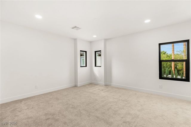 204 Luxaire Court, Las Vegas, NV 89144