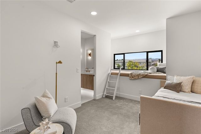 204 Luxaire Court, Las Vegas, NV 89144